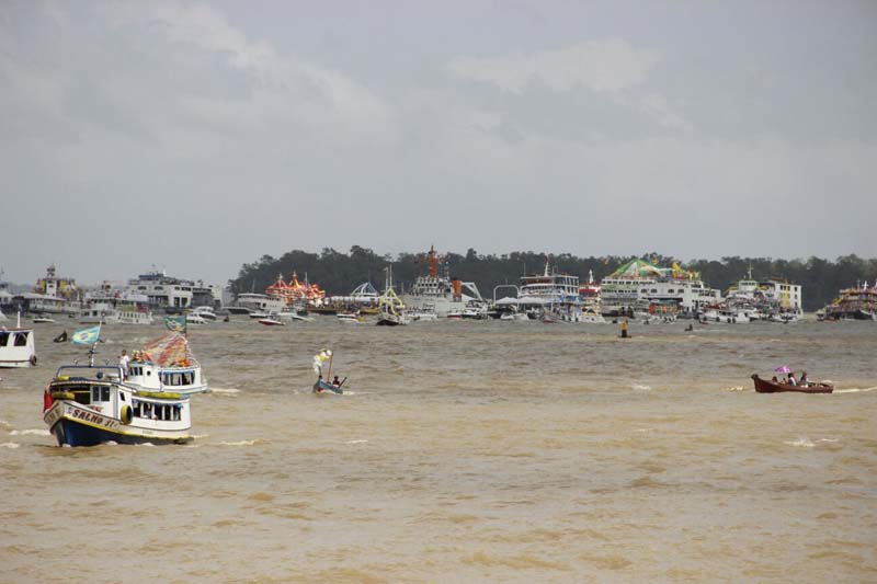 
        
            Romaria Fluvial reuniu mais de 500 embarcações
        
    