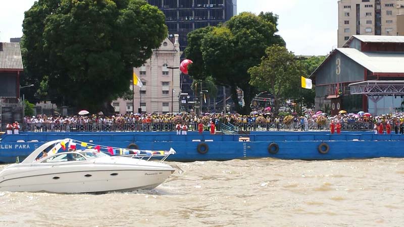 
        
            Centenas de fiéis acompanharam a Moto Romaria
        
    