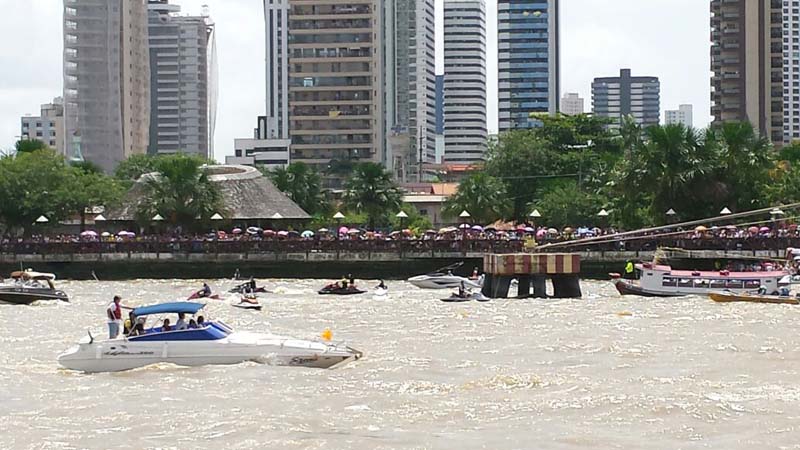 
        
            Romaria Fluvial reuniu mais de 500 embarcações
        
    