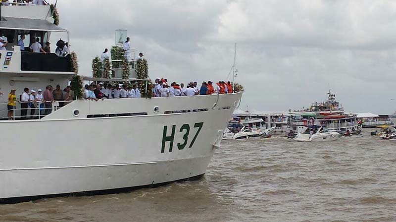 
        
            Romaria Fluvial reuniu mais de 500 embarcações
        
    