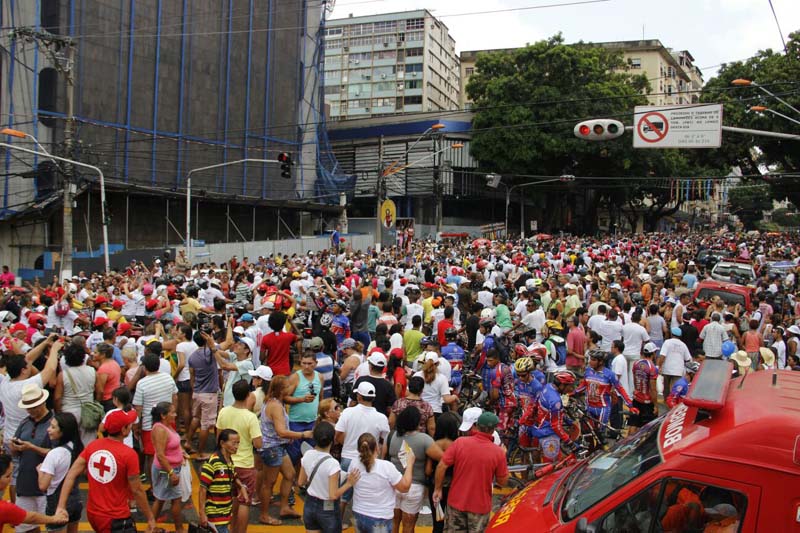 
        
            Centenas de fiéis acompanharam a Moto Romaria
        
    