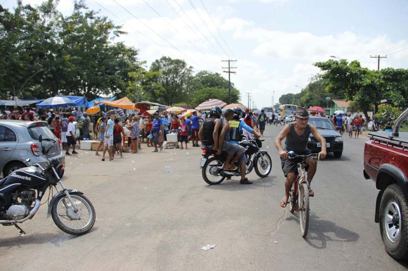 
        
            Familiares e amigos relembram entes queridos
        
    