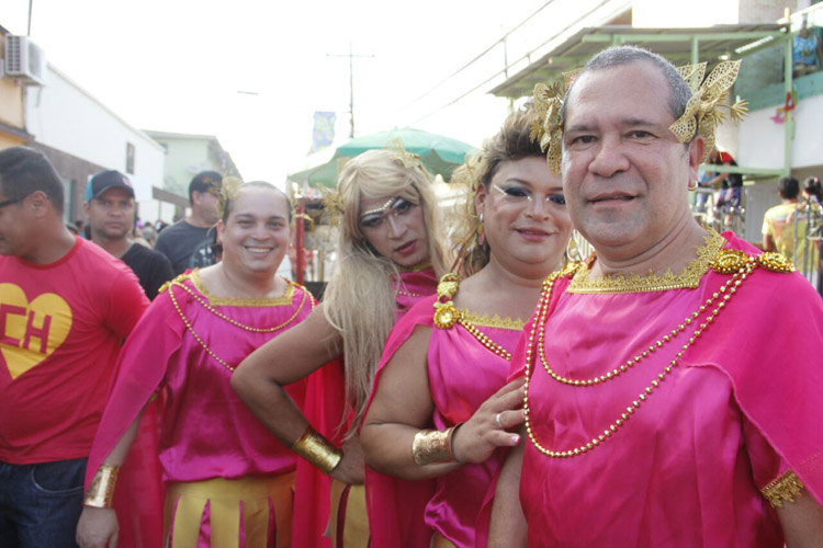 
        
            Blocos fazem a folia no Carnaval de Vigia
        
    