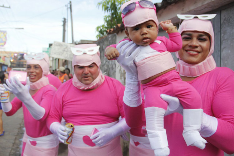 
        
            Blocos fazem a folia no Carnaval de Vigia
        
    