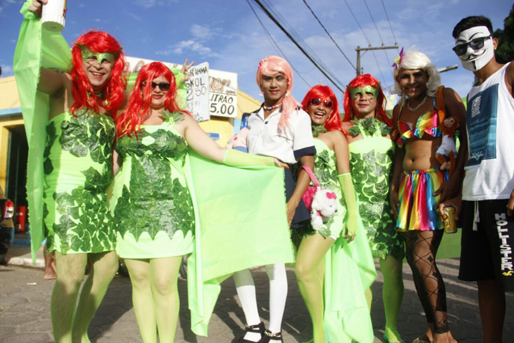 
        
            Blocos fazem a folia no Carnaval de Vigia
        
    