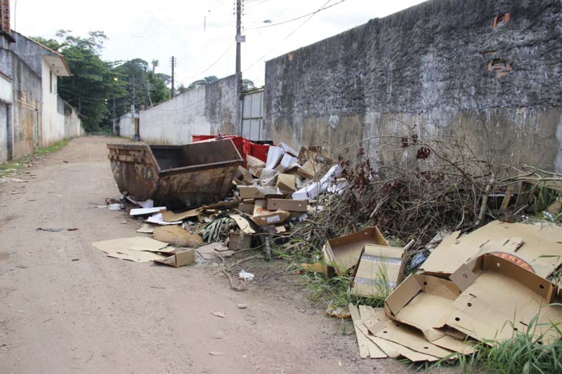 
        
            Detentas fazem motim e greve de fome no CRF 
        
    