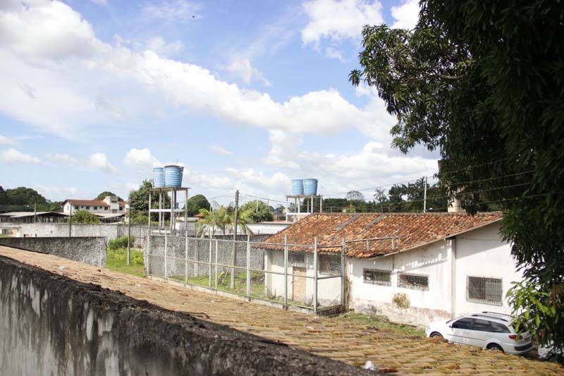 
        
            Detentas fazem motim e greve de fome no CRF 
        
    