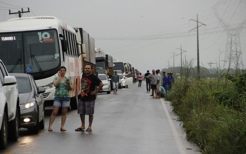 
        
            População paraense protesta contra demora em obras de ponte
        
    