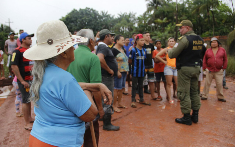 
        
            População paraense protesta contra demora em obras de ponte
        
    