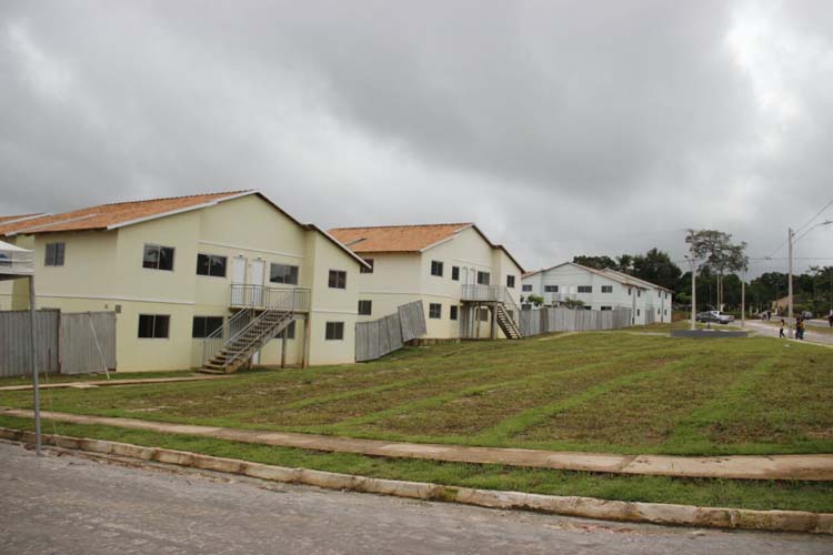 
        
            Dilma visita Capanema para entregar apartamentos do "Minha Casa, Minha Vida"
        
    