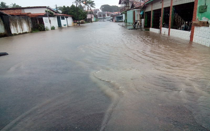 
        
        
            Moradores de Salinas encaram problemas após chuva
        
    