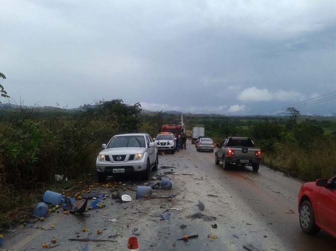 
        
            Colisão deixa um morto e um ferido na PA-275
        
    
