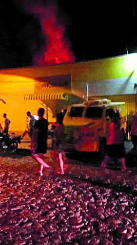 
        
            Quadrilha leva pânico e terror a Redenção
        
    