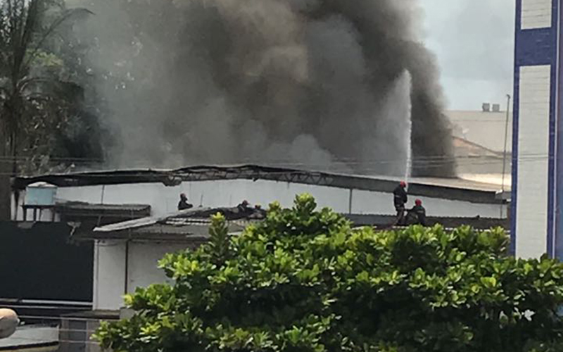 
        
            Veja imagens do incêndio em lojas de Castanhal
        
    