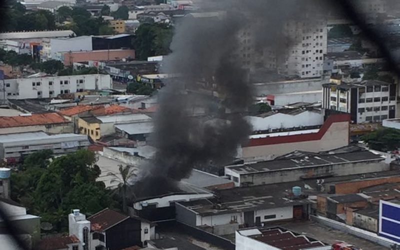 
        
            Veja imagens do incêndio em lojas de Castanhal
        
    