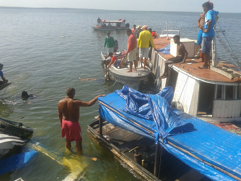 
        
            Embarcação com 70 passageiros naufraga no Pará
        
    