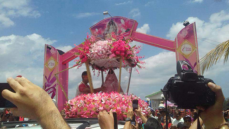 
        
            Círio de Vigia homenageia Nossa Senhora de Nazaré 
        
    