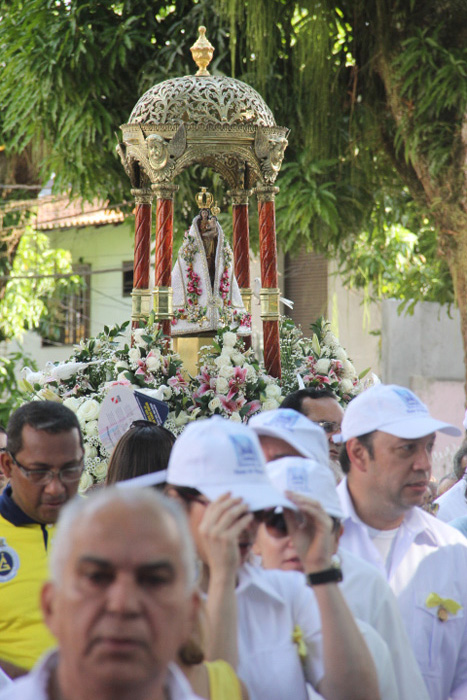 
        
            Procissão da Festa leva milhares de fiéis as ruas
        
    