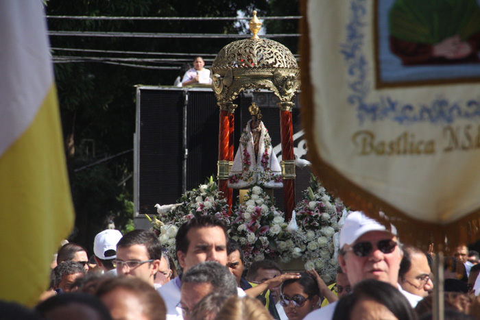
        
            Procissão da Festa leva milhares de fiéis as ruas
        
    