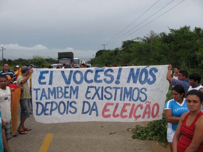 
        
            Moradores interditam BR 308, no nordeste paraense 
        
    