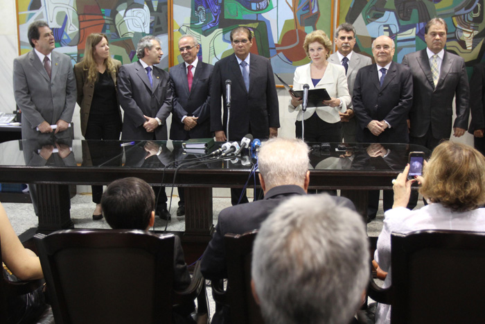 
        
            Jader Barbalho toma posse no Senado Federal
        
    