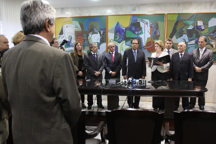 
        
            Jader Barbalho toma posse no Senado Federal
        
    