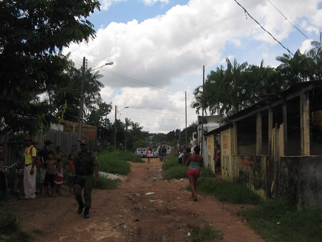 
        
            8 bandidos assaltam casa no Tapanã
        
    