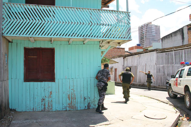 
        
            Termina assalto com refém na Pedreira
        
    