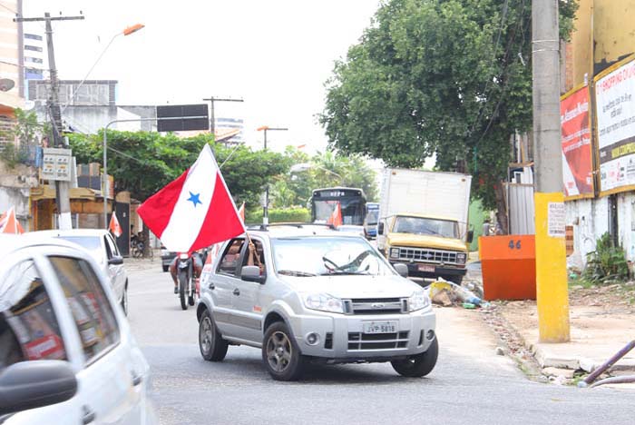 
        
            Carreata contra divisão do Pará percorre as ruas
        
    