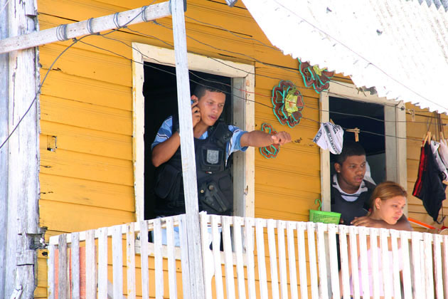 
        
            Termina assalto com refém na Pedreira
        
    