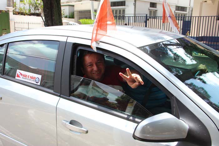 
        
            Carreata contra divisão do Pará percorre as ruas
        
    