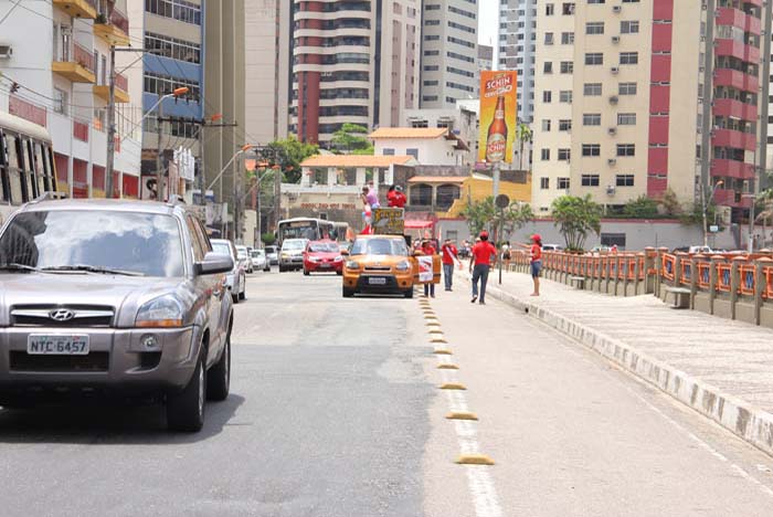 
        
            Carreata contra divisão do Pará percorre as ruas
        
    