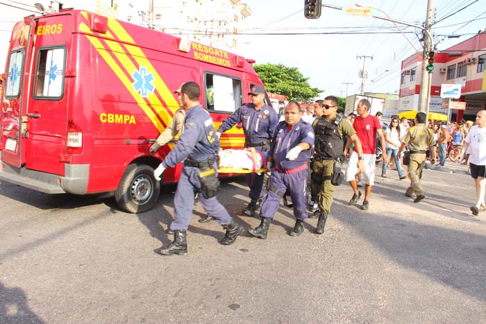 
        
            Acidente deixa 7 feridos e 1 morta no Jurunas
        
    
