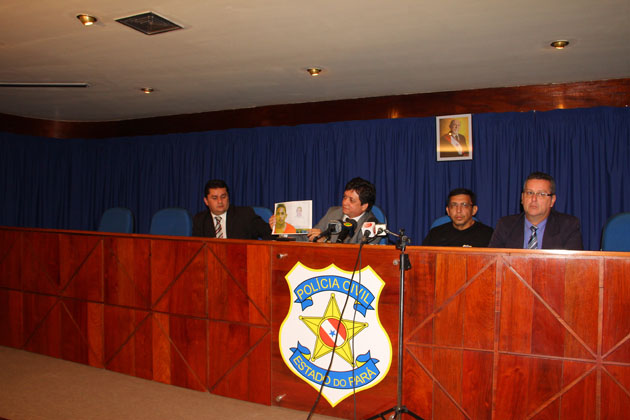 
        
            Assassinos de advogado são apresentados pela PC
        
    