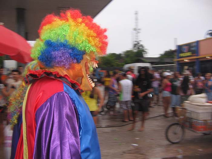 
        
            Homens se vestem de mulher em Curuçá
        
    
