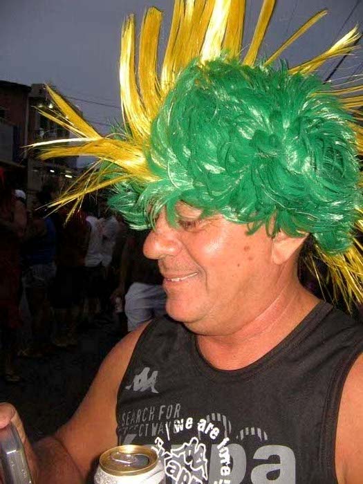 
        
            Homens se vestem de mulher em Curuçá
        
    
