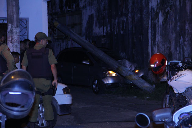 
        
            Trio faz refém dentro de carro no Umarizal 	
        
    