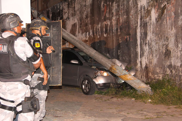 
        
            Trio faz refém dentro de carro no Umarizal 	
        
    