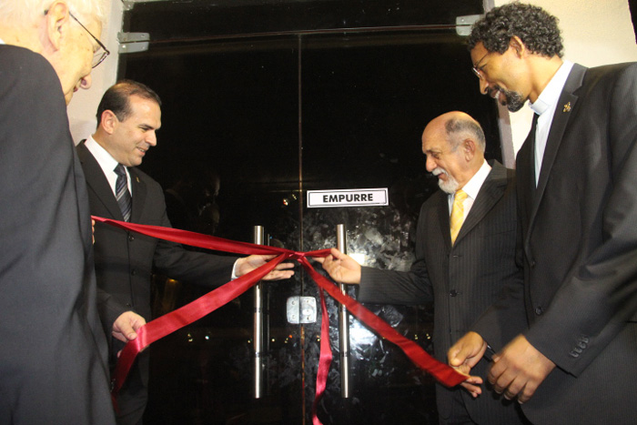 
        
            Arcebispo celebra missa de abertura oficial do Círio
        
    