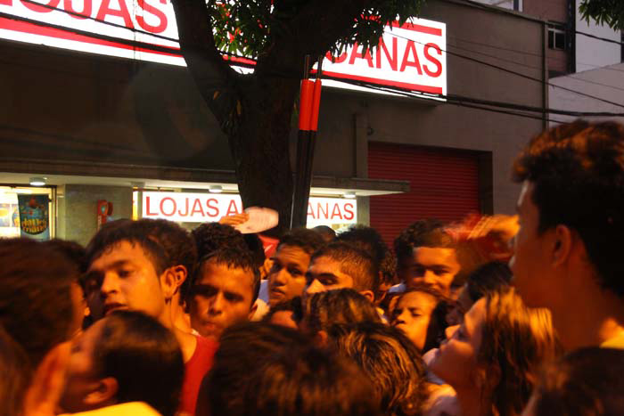 
        
            Trasladação: fiéis acompanham a Santa na Av.Nazaré
        
    