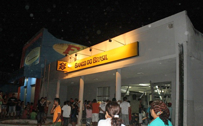 
        
            Banco do Brasil é atacado em São Miguel do Guamá
        
    