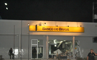 
        
            Banco do Brasil é atacado em São Miguel do Guamá
        
    
