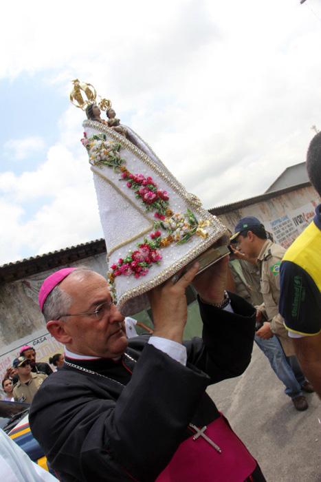 
        
            Traslado levará imagem até Ananindeua
        
    