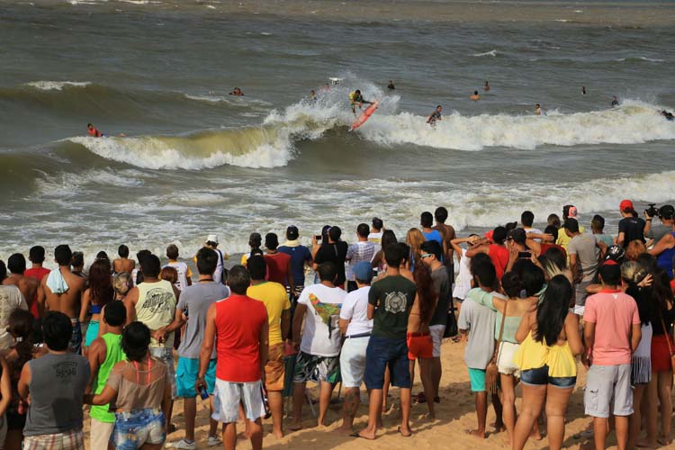 
        
            Exposição mostra surf em praias amazônicas
        
    