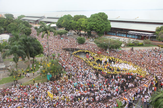 
        
            Veja as primeiras imagens do Círio 2012
        
    