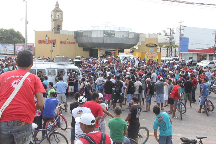 
        
            Operários paralisam em quatro cidades do Pará
        
    