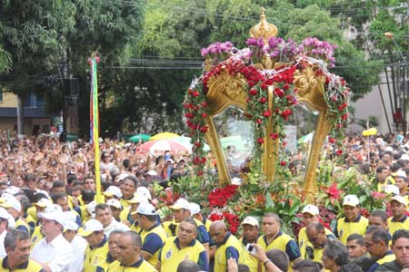 
        
            Círio leva milhões fiéis as ruas de Belém
        
    