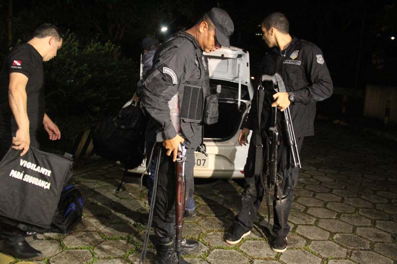 
        
            Polícia apresenta envolvidos em assalto de Moju
        
    