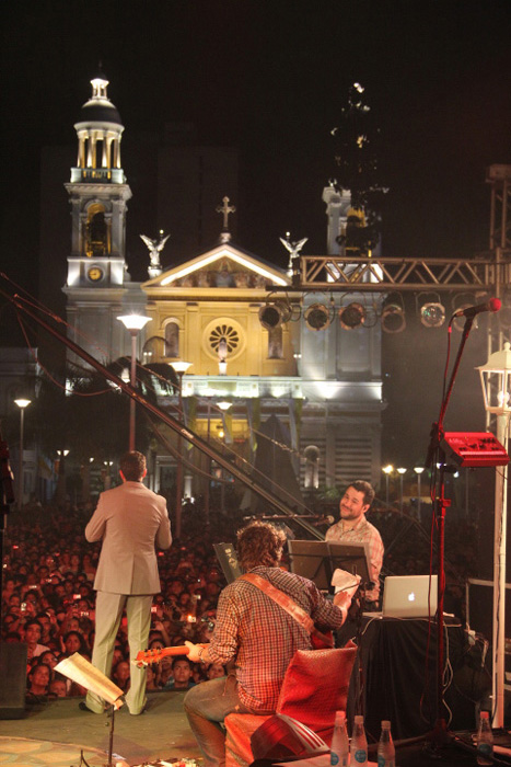 
        
            Padre Fábio de Melo abre o Círio Musical
        
    