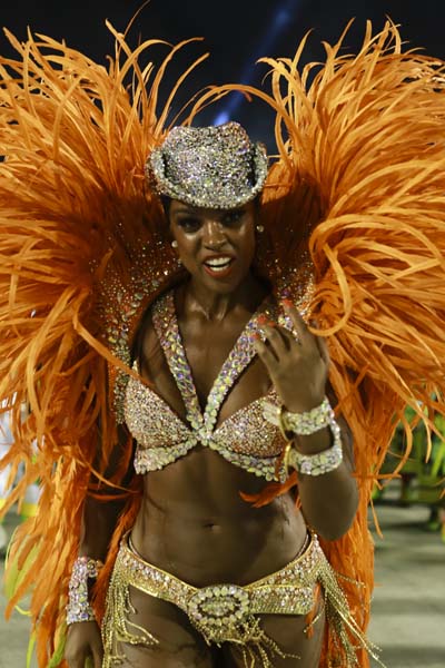 
        
            Famosas esbanjam beleza no 2º dia do Carnaval 
        
    